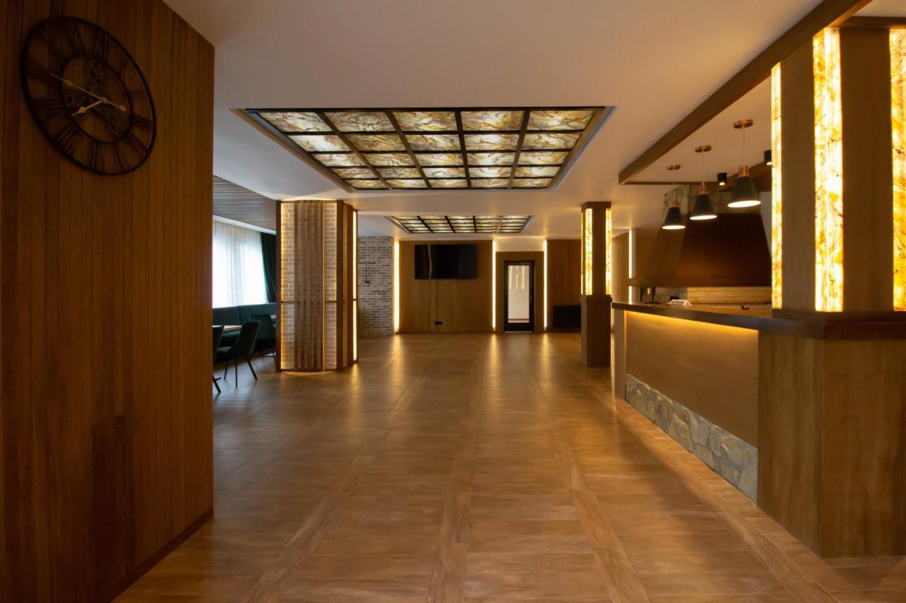 Berghaus Bucovina Hotel Campulung Moldovenesc Exterior photo