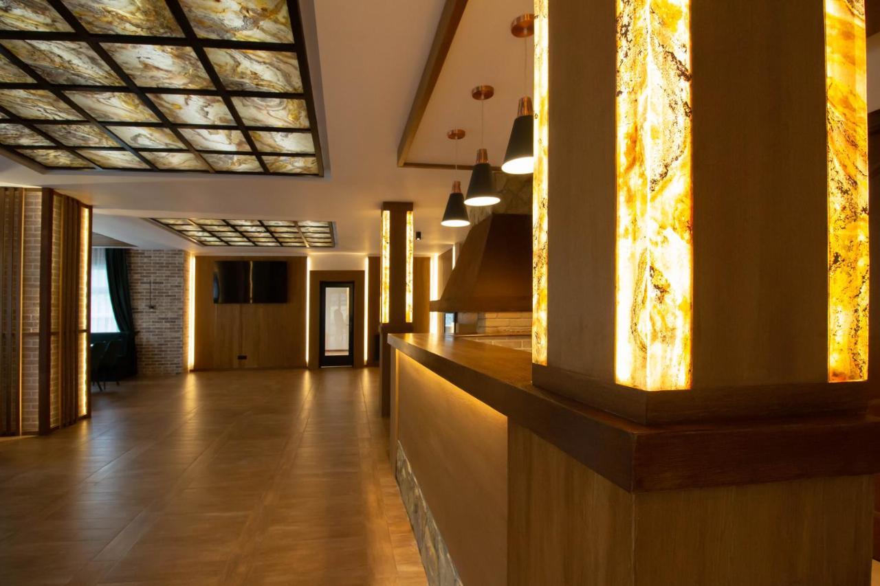 Berghaus Bucovina Hotel Campulung Moldovenesc Exterior photo